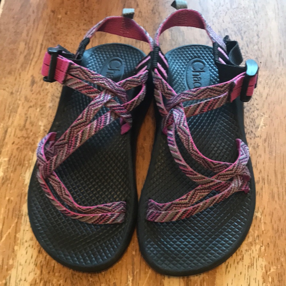 Chaco Kid’s Pink and Black Sandals